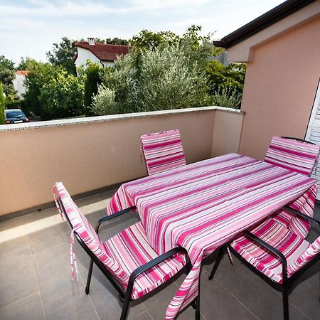 Premium Apartment Near Center And Beach With Parking 克尔克 外观 照片