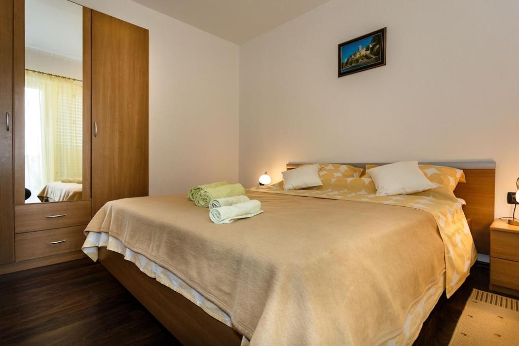Premium Apartment Near Center And Beach With Parking 克尔克 外观 照片