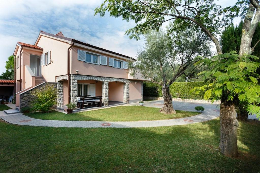 Premium Apartment Near Center And Beach With Parking 克尔克 外观 照片